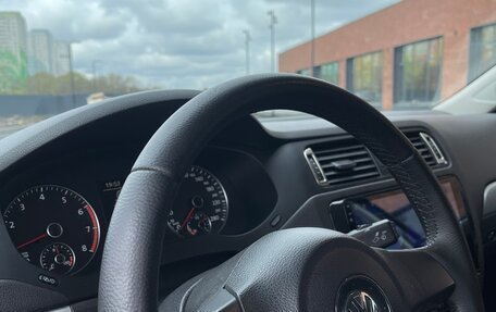Volkswagen Jetta VI, 2012 год, 1 000 000 рублей, 16 фотография