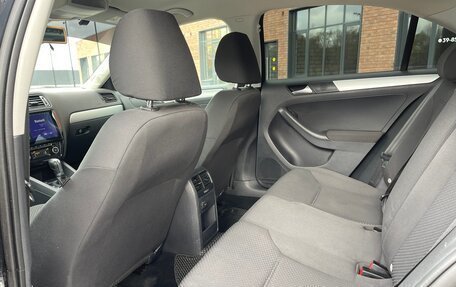 Volkswagen Jetta VI, 2012 год, 1 000 000 рублей, 13 фотография