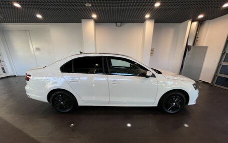 Volkswagen Jetta VI, 2017 год, 1 250 000 рублей, 2 фотография