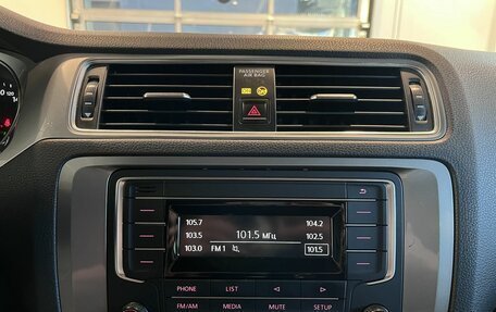 Volkswagen Jetta VI, 2017 год, 1 250 000 рублей, 14 фотография