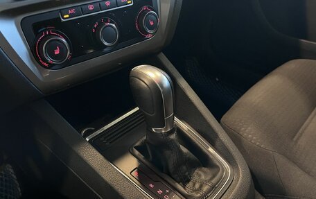 Volkswagen Jetta VI, 2017 год, 1 250 000 рублей, 31 фотография