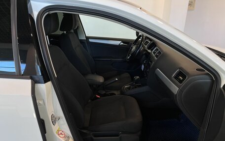 Volkswagen Jetta VI, 2017 год, 1 250 000 рублей, 29 фотография