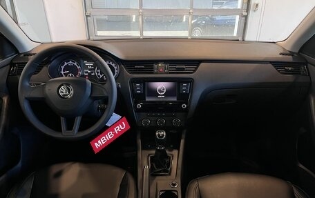Skoda Octavia, 2018 год, 1 520 000 рублей, 9 фотография