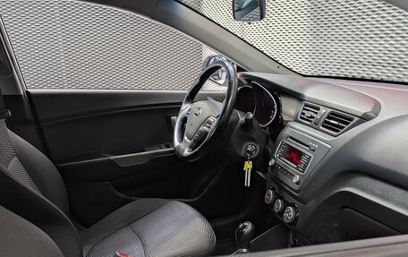 KIA Rio III рестайлинг, 2015 год, 1 000 000 рублей, 27 фотография