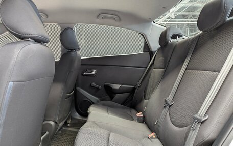 KIA Rio III рестайлинг, 2015 год, 1 000 000 рублей, 33 фотография