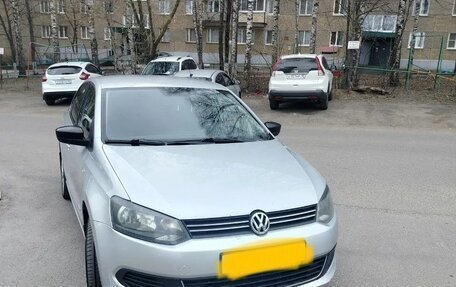 Volkswagen Polo VI (EU Market), 2013 год, 650 000 рублей, 1 фотография