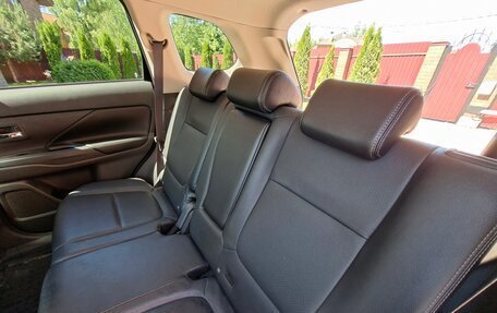Mitsubishi Outlander III рестайлинг 3, 2013 год, 1 550 000 рублей, 8 фотография