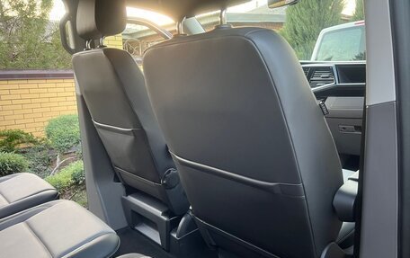 Volkswagen Caravelle T6 рестайлинг, 2023 год, 7 500 000 рублей, 11 фотография