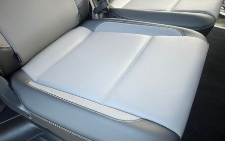 Volkswagen Caravelle T6 рестайлинг, 2023 год, 7 500 000 рублей, 26 фотография