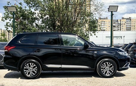 Mitsubishi Outlander III рестайлинг 3, 2018 год, 1 799 000 рублей, 5 фотография