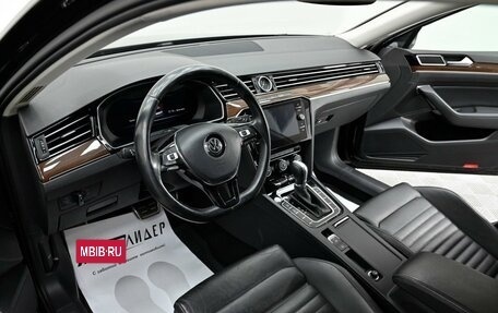 Volkswagen Passat B8 рестайлинг, 2019 год, 1 925 000 рублей, 7 фотография