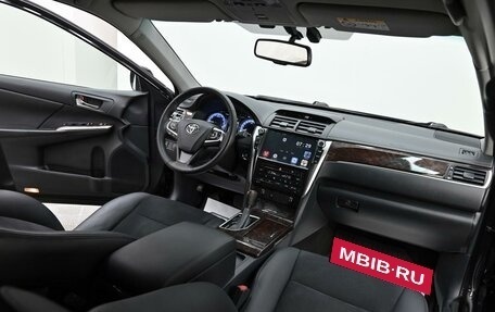 Toyota Camry, 2017 год, 2 005 000 рублей, 5 фотография