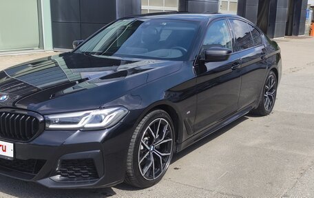 BMW 5 серия, 2022 год, 4 200 000 рублей, 2 фотография