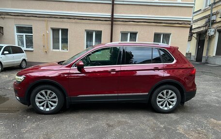 Volkswagen Tiguan II, 2017 год, 2 590 000 рублей, 6 фотография