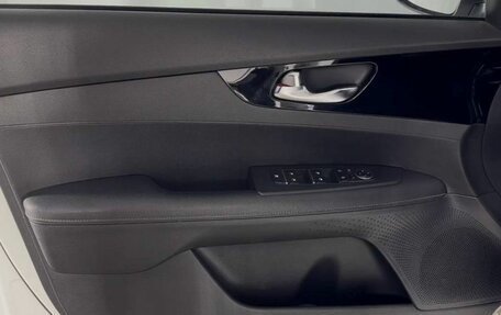KIA Cerato IV, 2021 год, 1 900 000 рублей, 8 фотография