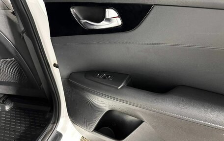 KIA Cerato IV, 2021 год, 1 900 000 рублей, 15 фотография