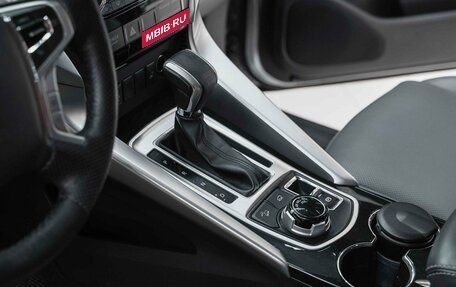 Mitsubishi Pajero Sport III рестайлинг, 2017 год, 2 550 000 рублей, 9 фотография