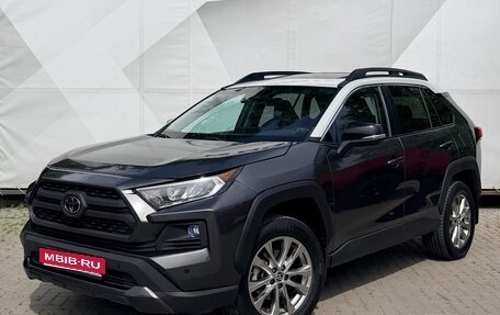 Toyota RAV4, 2019 год, 2 850 000 рублей, 1 фотография