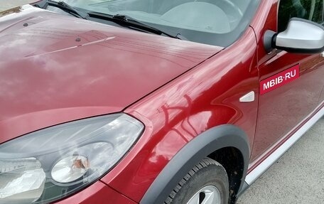 Renault Sandero I, 2012 год, 830 000 рублей, 2 фотография