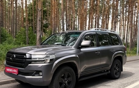 Toyota Land Cruiser 200, 2011 год, 2 490 000 рублей, 3 фотография