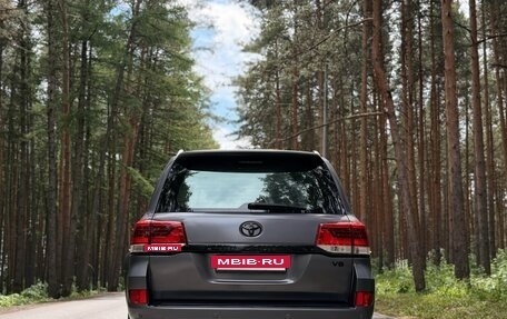 Toyota Land Cruiser 200, 2011 год, 2 490 000 рублей, 6 фотография