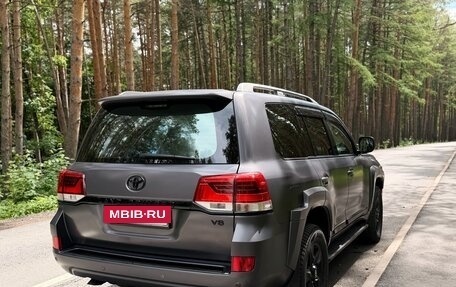 Toyota Land Cruiser 200, 2011 год, 2 490 000 рублей, 7 фотография