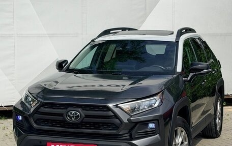 Toyota RAV4, 2019 год, 2 850 000 рублей, 4 фотография