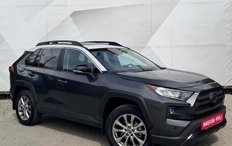 Toyota RAV4, 2019 год, 2 850 000 рублей, 3 фотография