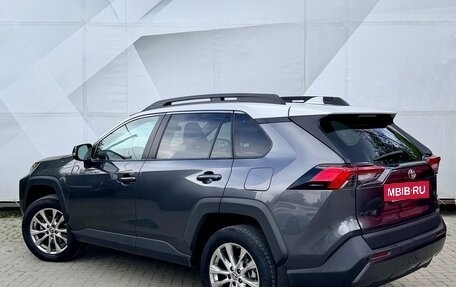 Toyota RAV4, 2019 год, 2 850 000 рублей, 11 фотография