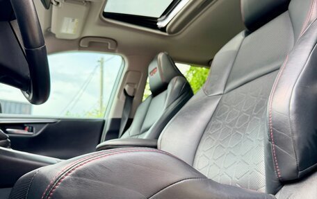 Toyota RAV4, 2019 год, 2 850 000 рублей, 38 фотография