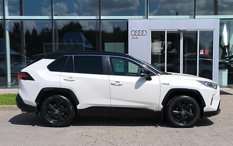 Toyota RAV4, 2019 год, 2 670 000 рублей, 7 фотография