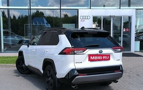 Toyota RAV4, 2019 год, 2 670 000 рублей, 10 фотография