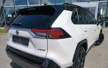 Toyota RAV4, 2019 год, 2 670 000 рублей, 16 фотография