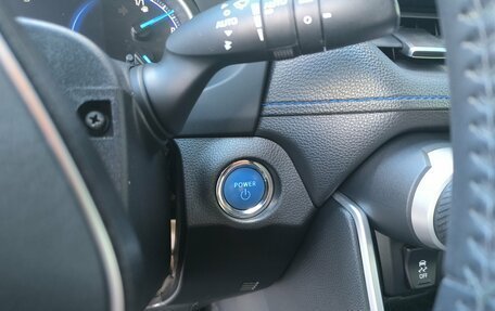Toyota RAV4, 2019 год, 2 670 000 рублей, 31 фотография