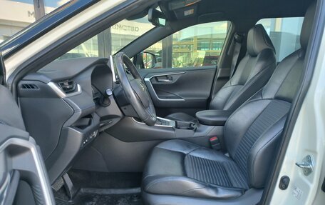 Toyota RAV4, 2019 год, 2 670 000 рублей, 34 фотография