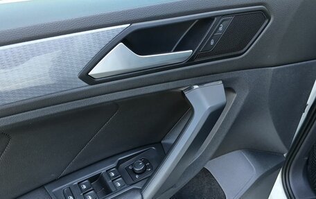 Volkswagen Tiguan II, 2021 год, 3 049 000 рублей, 12 фотография