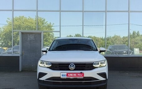 Volkswagen Tiguan II, 2021 год, 3 049 000 рублей, 2 фотография