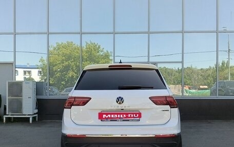 Volkswagen Tiguan II, 2021 год, 3 049 000 рублей, 6 фотография
