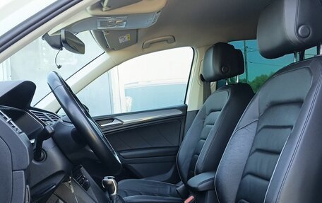 Volkswagen Tiguan II, 2021 год, 3 049 000 рублей, 19 фотография