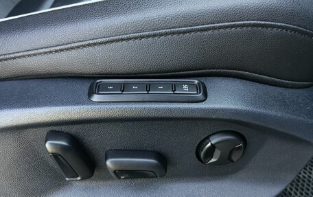 Volkswagen Tiguan II, 2021 год, 3 049 000 рублей, 23 фотография
