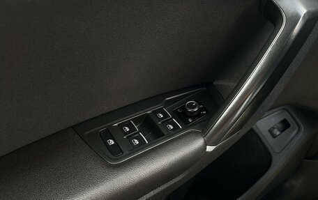Volkswagen Tiguan II, 2018 год, 2 750 000 рублей, 21 фотография