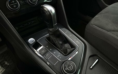 Volkswagen Tiguan II, 2018 год, 2 750 000 рублей, 22 фотография