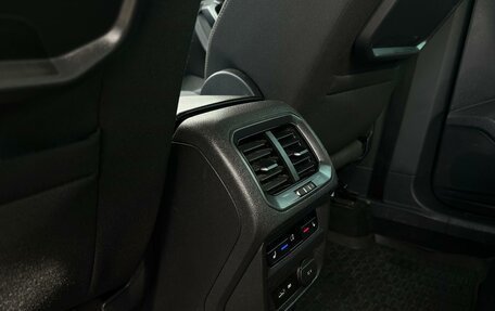 Volkswagen Tiguan II, 2018 год, 2 750 000 рублей, 23 фотография