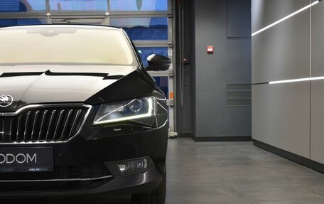 Skoda Superb III рестайлинг, 2017 год, 1 980 000 рублей, 3 фотография