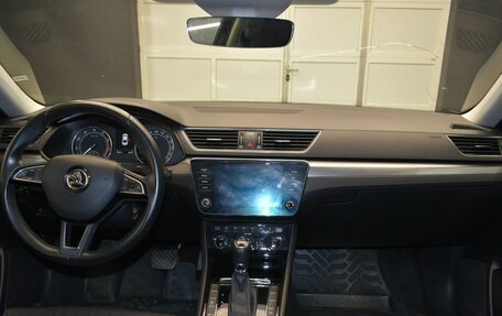Skoda Superb III рестайлинг, 2017 год, 1 980 000 рублей, 11 фотография