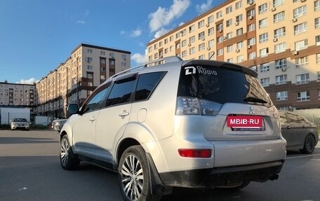 Mitsubishi Outlander III рестайлинг 3, 2007 год, 1 300 000 рублей, 2 фотография