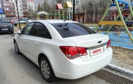 Chevrolet Cruze II, 2012 год, 800 000 рублей, 4 фотография