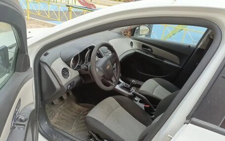 Chevrolet Cruze II, 2012 год, 800 000 рублей, 7 фотография