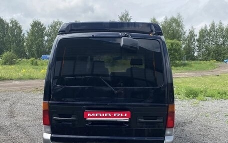 Mazda Bongo Friendee i рестайлинг, 1996 год, 335 000 рублей, 6 фотография
