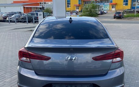 Hyundai Elantra VI рестайлинг, 2019 год, 1 550 000 рублей, 6 фотография